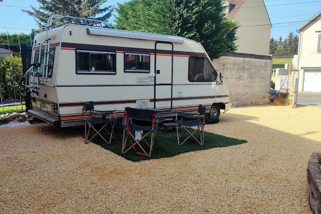 Camping-car Vintage Hébergement de vacances Venette